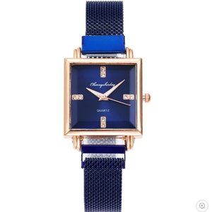 Quartz Women's Wristwatch